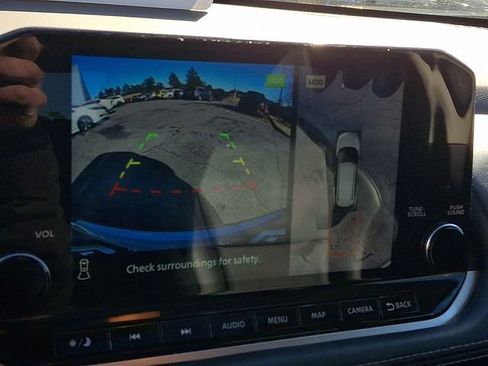 Used 2023 Nissan Rogue SL w/ SL Premium Package image 19