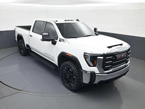 Used 2025 GMC Sierra 2500 Pro AWD/4WD image 15