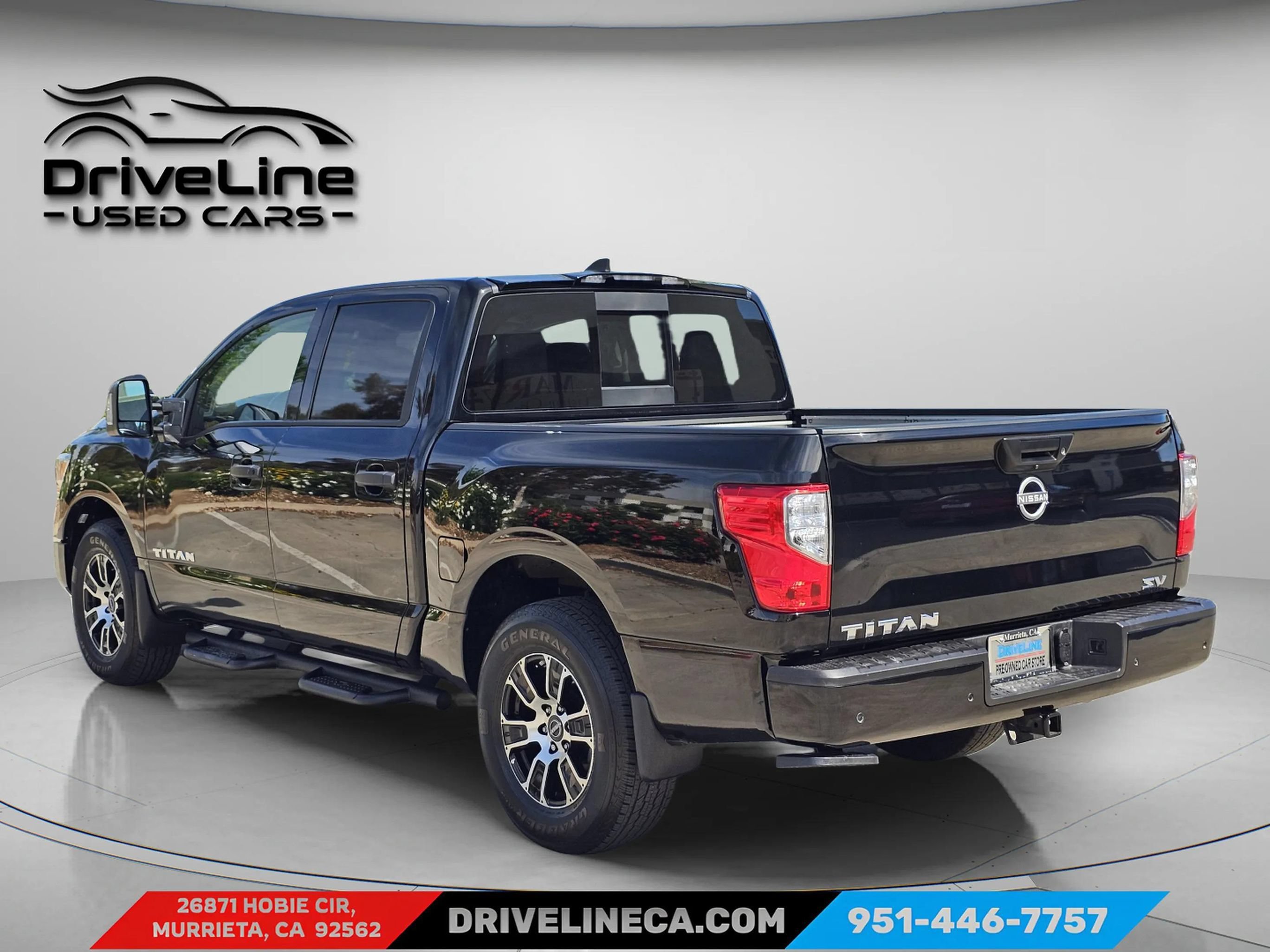 Used 2024 Nissan Titan SV w/ SV Convenience Package RWD image 6