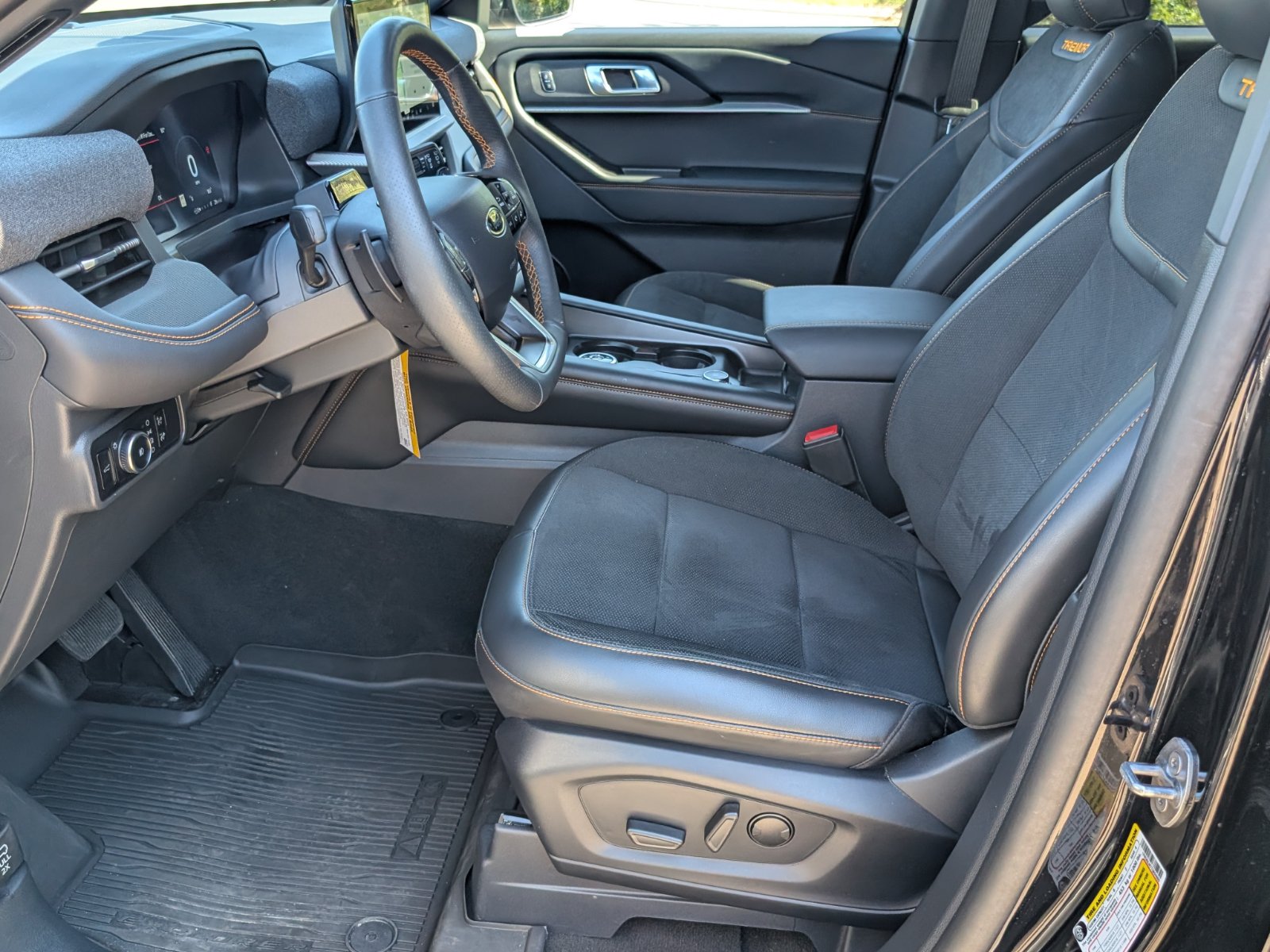 Used 2026 Ford Explorer Tremor w/ Tremor Convenience Package AWD/4WD image 12