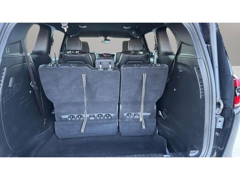 Used 2025 Chrysler Pacifica Select image 16