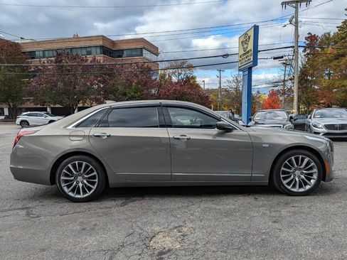 Used 2018 Cadillac CT6 Luxury image 6