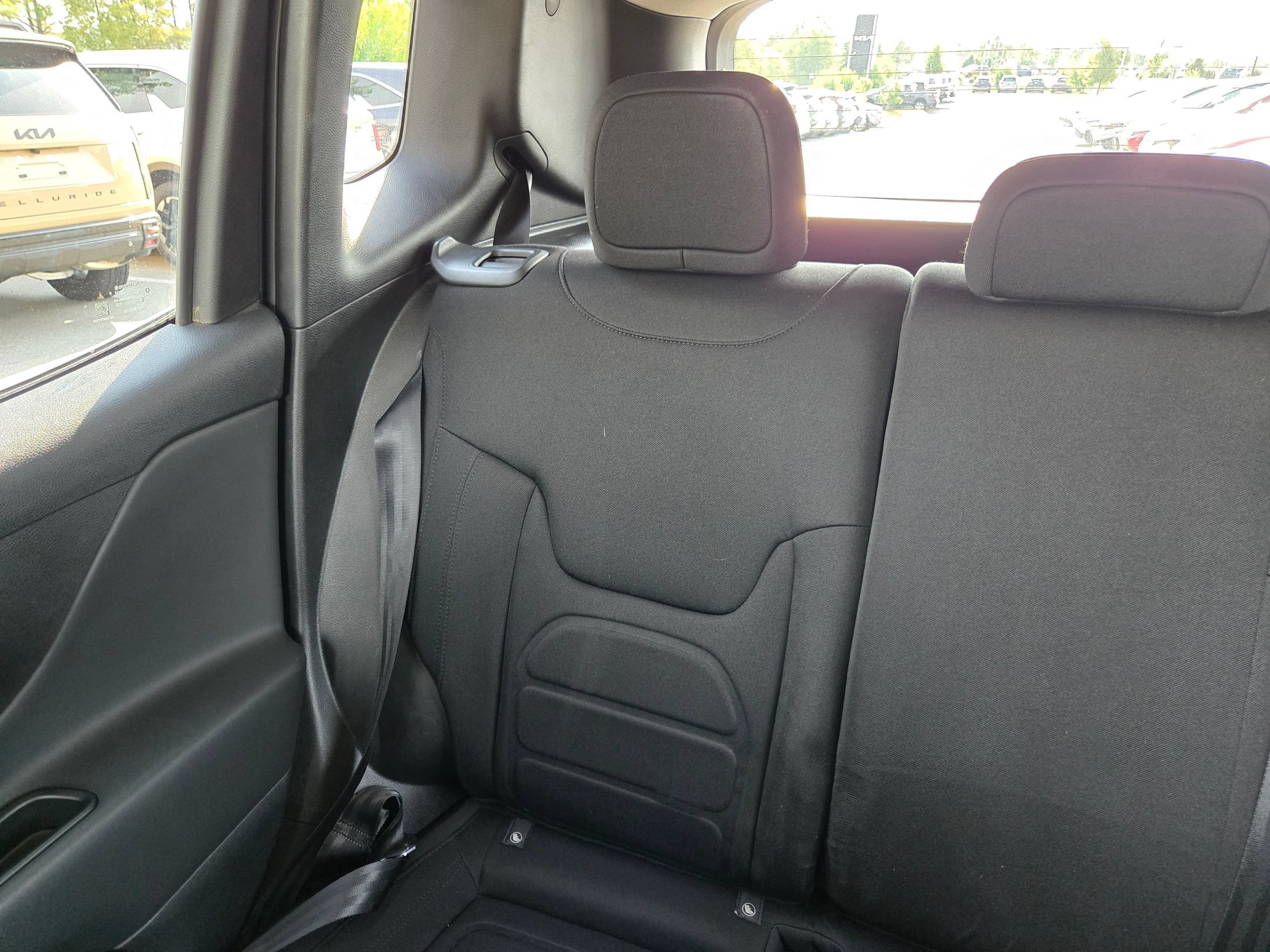 Used 2022 Jeep Renegade Latitude AWD/4WD image 12