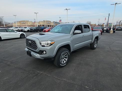 Used 2020 Toyota Tacoma TRD Sport image 7