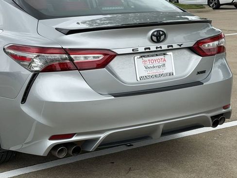 Used 2019 Toyota Camry XSE FWD image 6