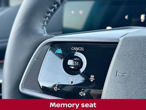 New 2025 Nissan Murano SL image 17