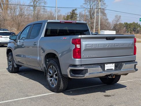 Used 2024 Chevrolet Silverado 1500 LT AWD/4WD image 7