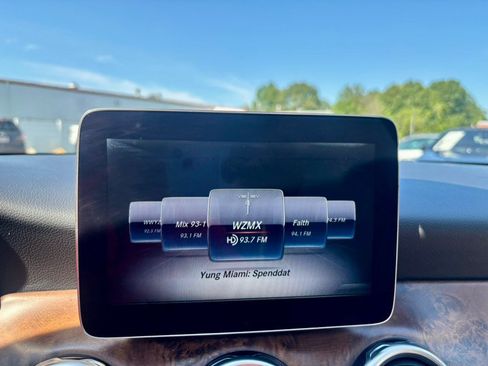 Used 2018 Mercedes-Benz GLA 250 4MATIC image 22