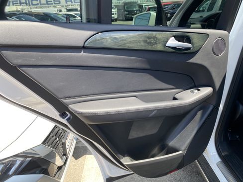 Used 2017 Mercedes-Benz GLE 350 w/ Premium 1 Package image 13