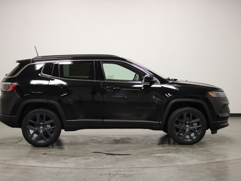 New 2026 Jeep Compass Latitude AWD/4WD image 9