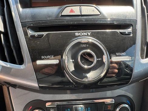 Used 2014 Ford Focus Titanium image 21