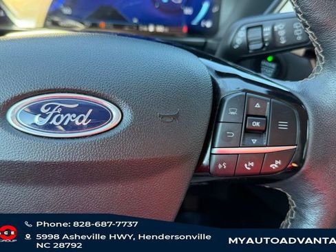 Used 2022 Ford Escape Titanium w/ Titanium Premium Package image 24