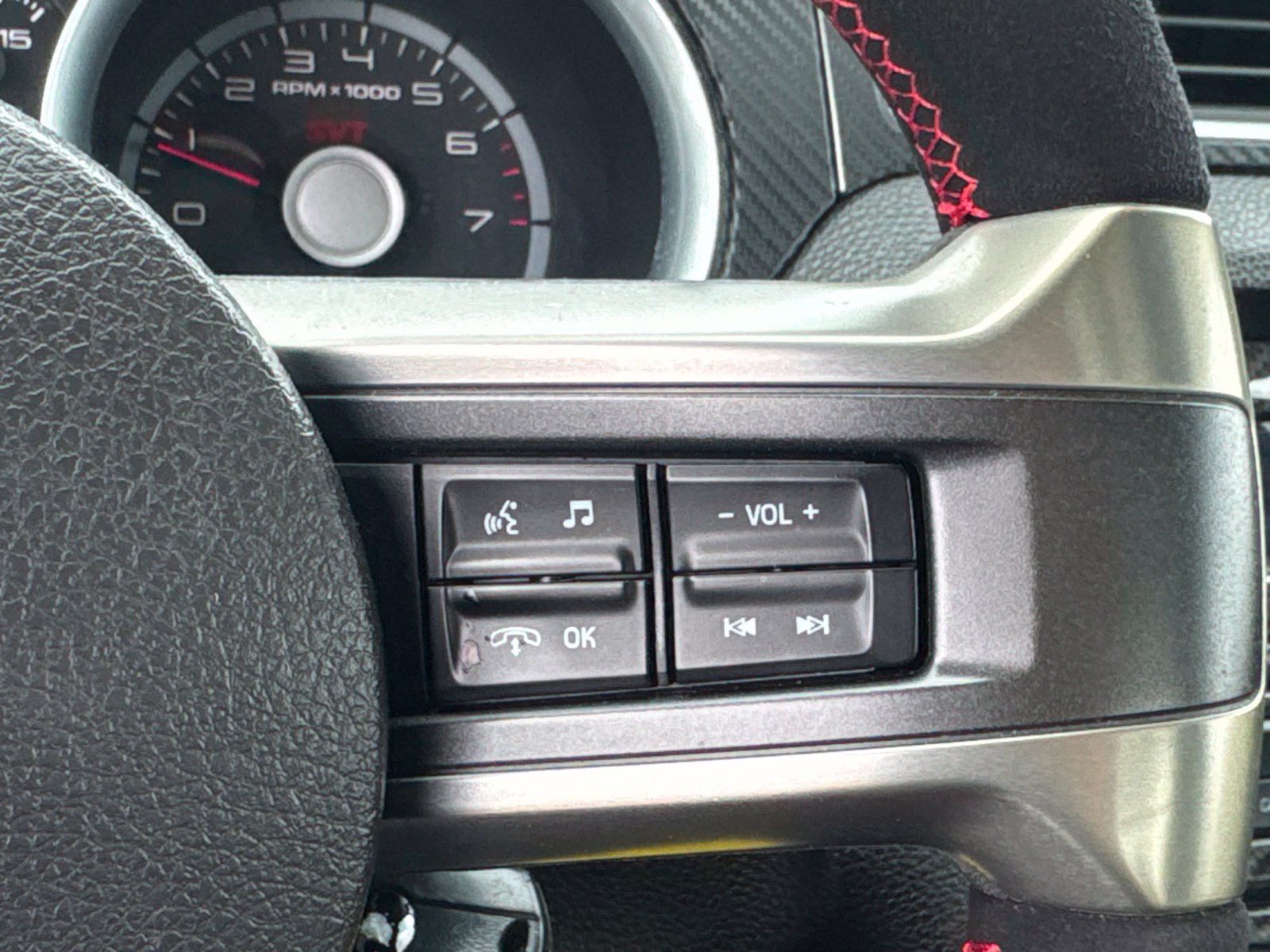 Used 2011 Ford Mustang Shelby GT500 w/ SVT Performance Pkg RWD image 21
