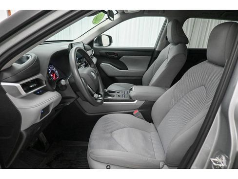 Used 2020 Toyota Highlander L AWD/4WD image 36