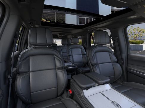New 2026 Lincoln Navigator L Reserve w/ Jet Appearance Package image 9