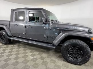 Used 2022 Jeep Gladiator Sport AWD/4WD video 2
