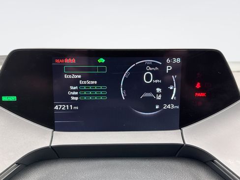 Used 2023 Toyota Prius LE FWD image 13