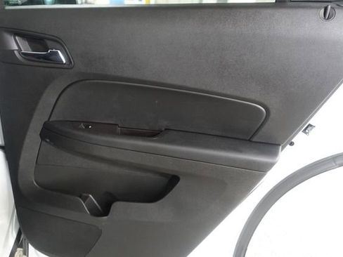 Used 2017 Chevrolet Equinox LT w/ Convenience Package FWD image 22