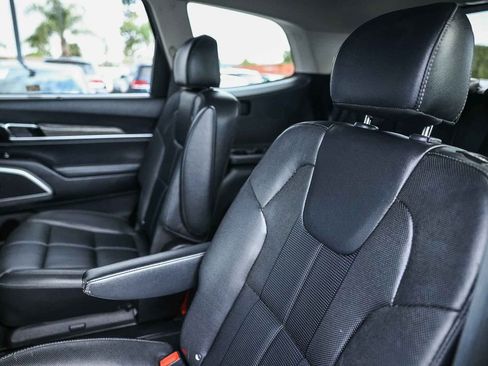 Used 2021 Kia Telluride EX w/ EX Premium Package image 22