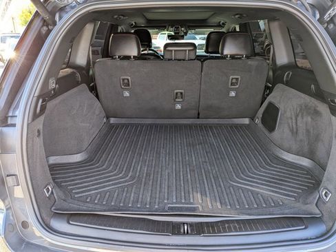 Used 2022 Jeep Grand Cherokee Trailhawk w/ Luxury Tech Group III AWD/4WD image 6