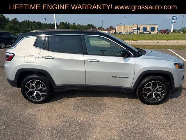 Certified 2025 Jeep Compass Limited AWD/4WD image 10