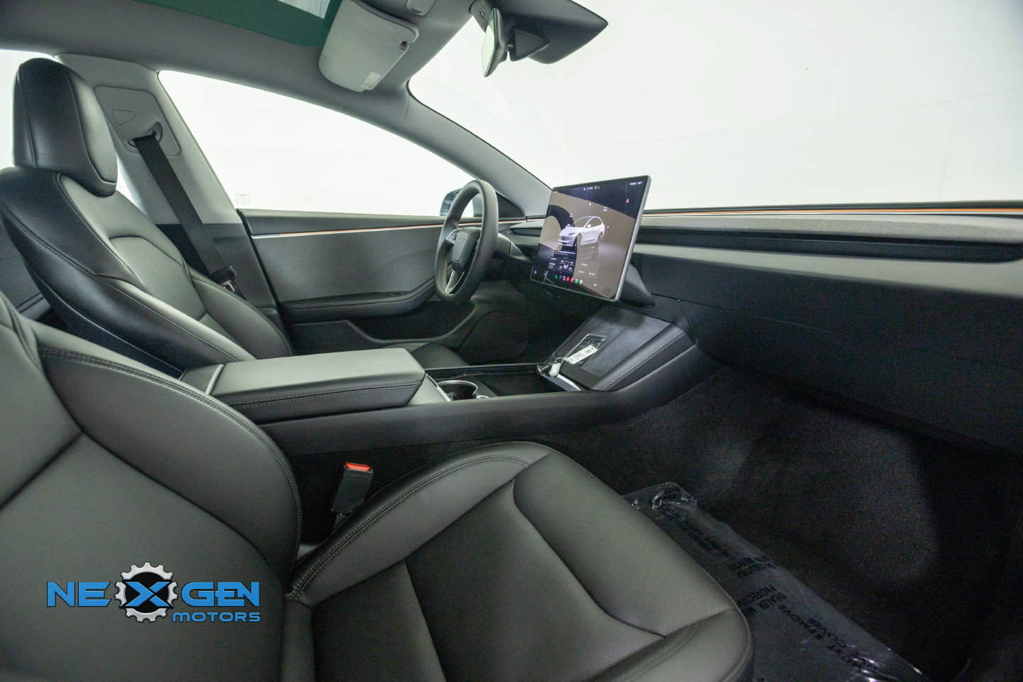 Used 2025 Tesla Model 3 Long Range RWD image 38