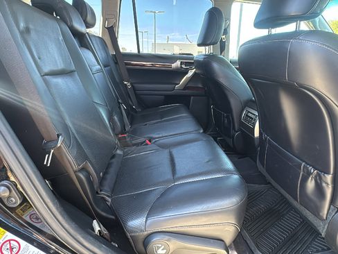 Used 2011 Lexus GX 460 w/ Comfort Plus Pkg image 26