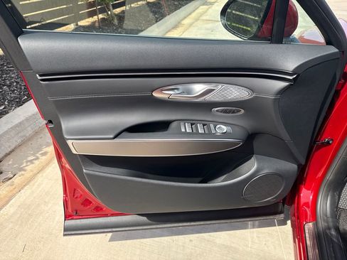 New 2026 Genesis GV70 2.5T Select AWD/4WD image 9