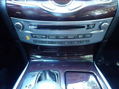 Used 2019 INFINITI Q70 L 3.7 AWD/4WD image 19