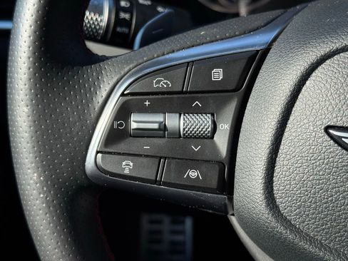 Used 2025 Genesis G70 2.5T w/ Sport Prestige Package image 29