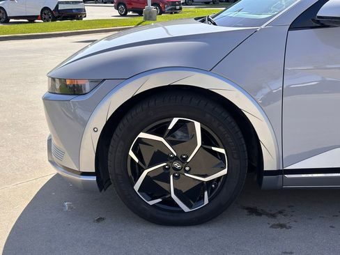 Used 2024 Hyundai Ioniq 5 Limited image 10