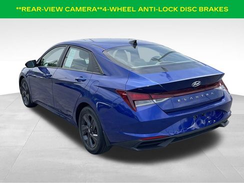 Used 2022 Hyundai Elantra SEL w/ Convenience Package FWD image 11