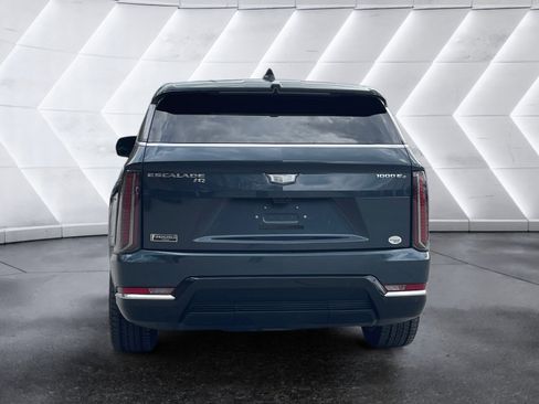 Certified 2025 Cadillac Escalade IQ Luxury 2 w/ LPO, Premium Carpet Package image 5