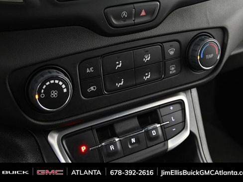 Certified 2024 GMC Terrain SLE image 16