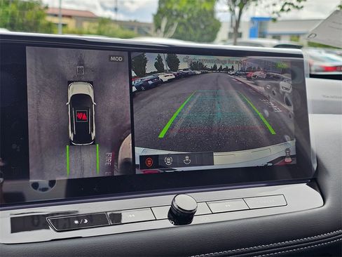 New 2025 Nissan Rogue SL w/ Tech Package image 11