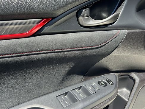 Used 2020 Honda Civic Type R image 15