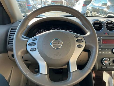 Used 2010 Nissan Altima 3.5 SR w/ Sport Pkg FWD image 23