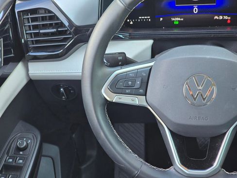 Used 2025 Volkswagen Taos S image 11