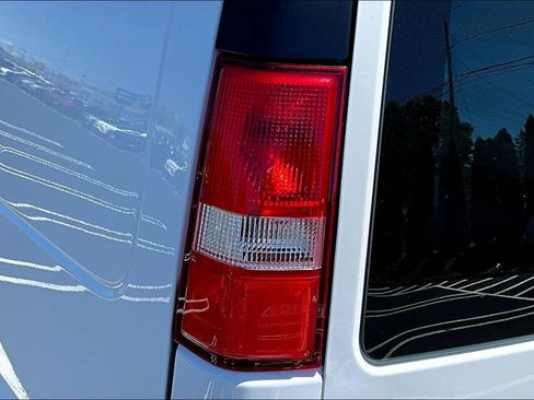 Used 2024 GMC Savana 2500 w/ Driver Convenience Package RWD image 19