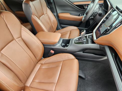 Used 2020 Subaru Outback Touring AWD/4WD image 8