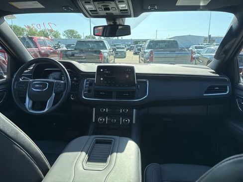Used 2022 GMC Yukon XL SLT w/ SLT Premium Package AWD/4WD image 21