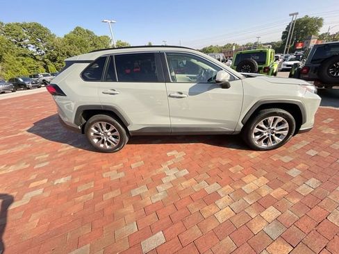 Used 2022 Toyota RAV4 XLE Premium FWD image 36