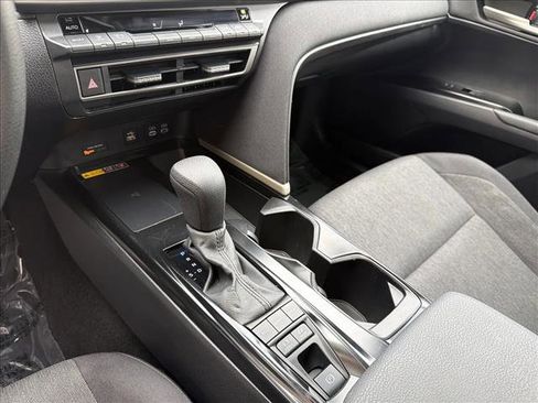 Used 2025 Toyota Camry LE image 21