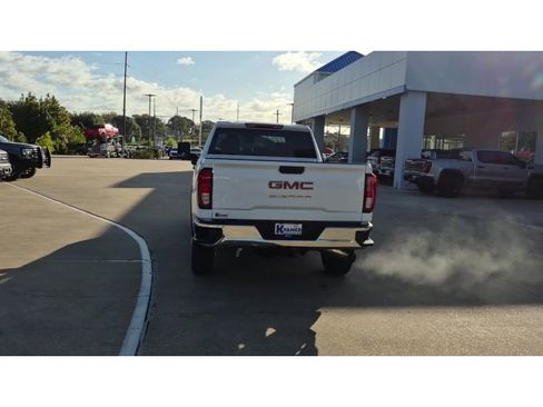 New 2026 GMC Sierra 2500 Pro image 7