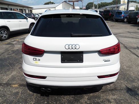 Used 2018 Audi Q3 2.0T Premium Plus w/ Premium Plus Package AWD/4WD image 4