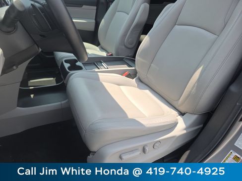 Certified 2024 Honda Odyssey EX-L image 24