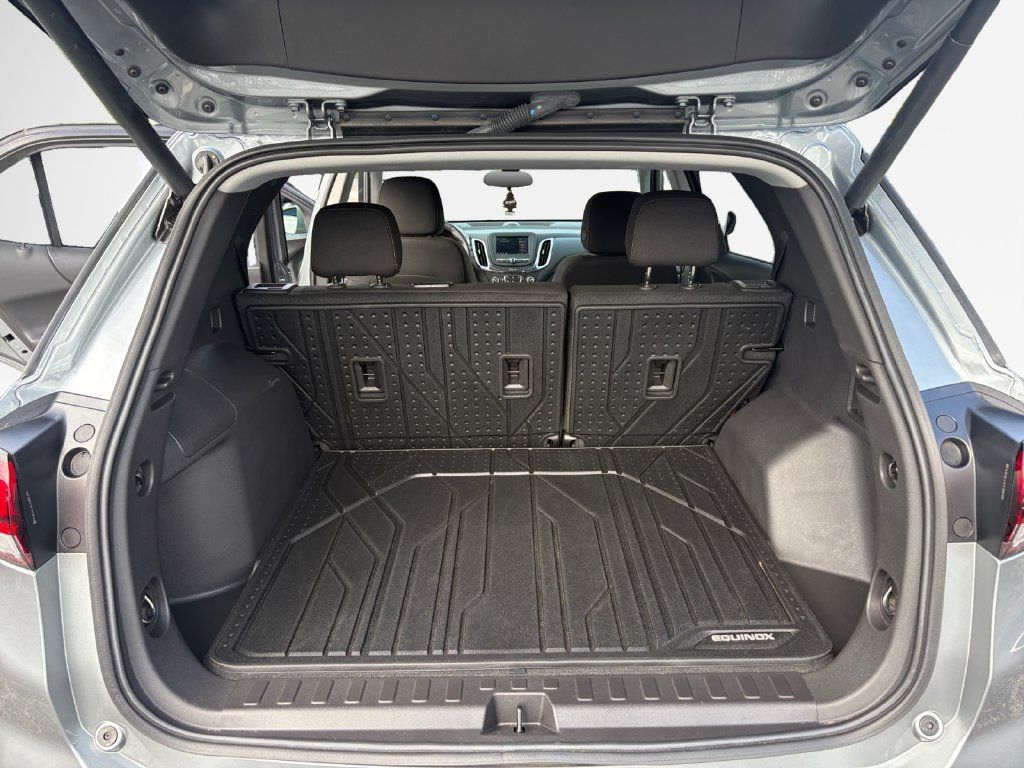 Used 2024 Chevrolet Equinox LT w/ LPO, Floor Liner Package AWD/4WD image 24