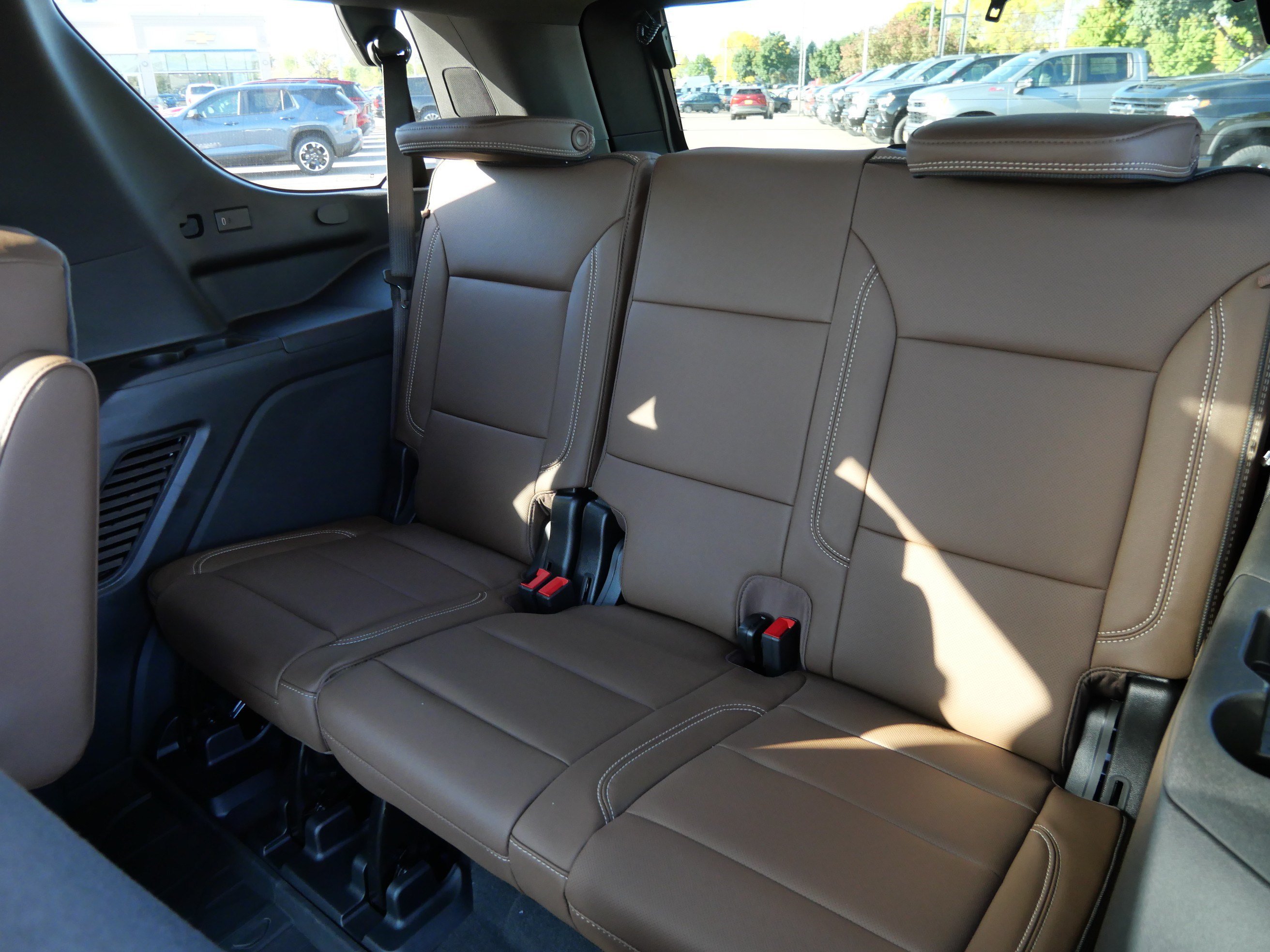New 2026 Chevrolet Tahoe High Country w/ Sun And Tow Package AWD/4WD image 7