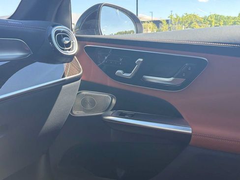 Used 2023 Mercedes-Benz GLC 300 4MATIC image 20