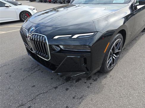 New 2026 BMW 740i xDrive image 10